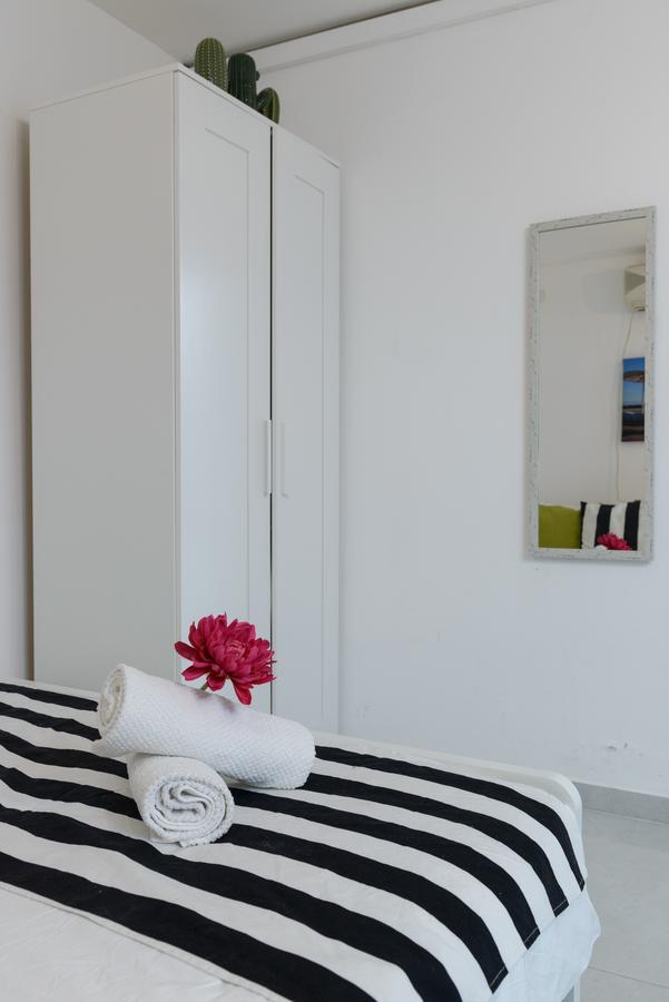 Studio & Apartments On The Beach By Aspentlv Tel Aviv Exterior foto
