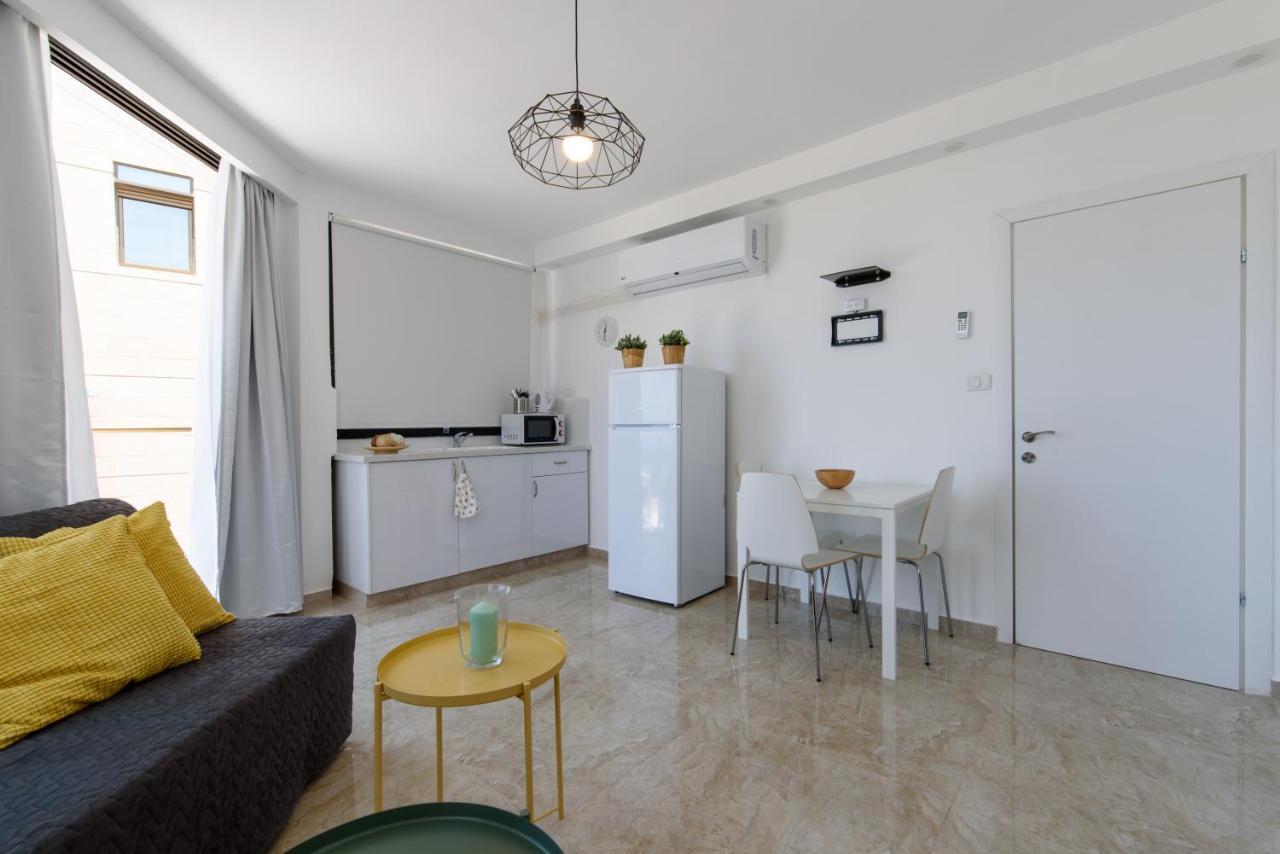 Studio & Apartments On The Beach By Aspentlv Tel Aviv Exterior foto